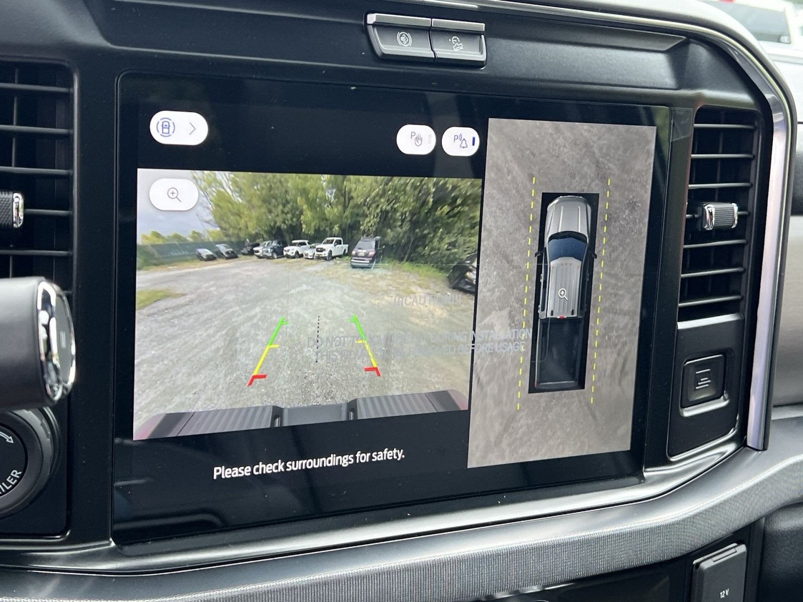 2027 Ford F-350SD Platinum