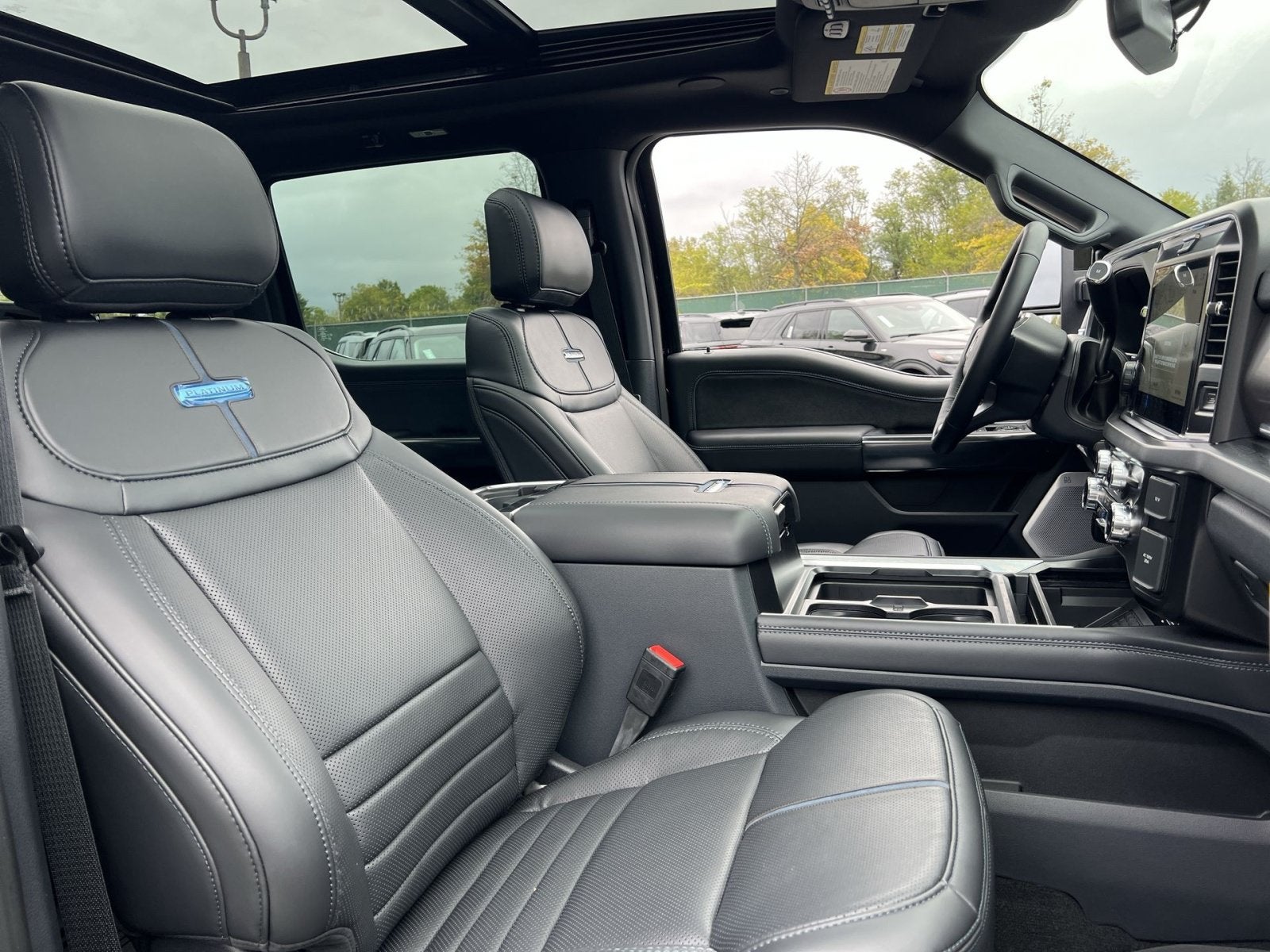 2027 Ford F-350SD Platinum