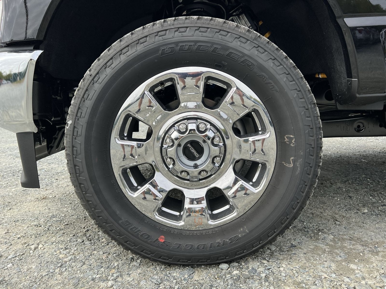 2027 Ford F-350SD Lariat