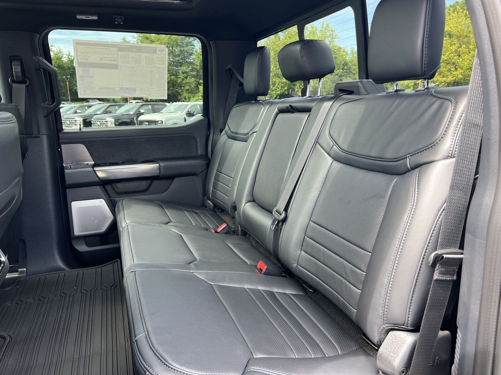 2027 Ford F-350SD Platinum