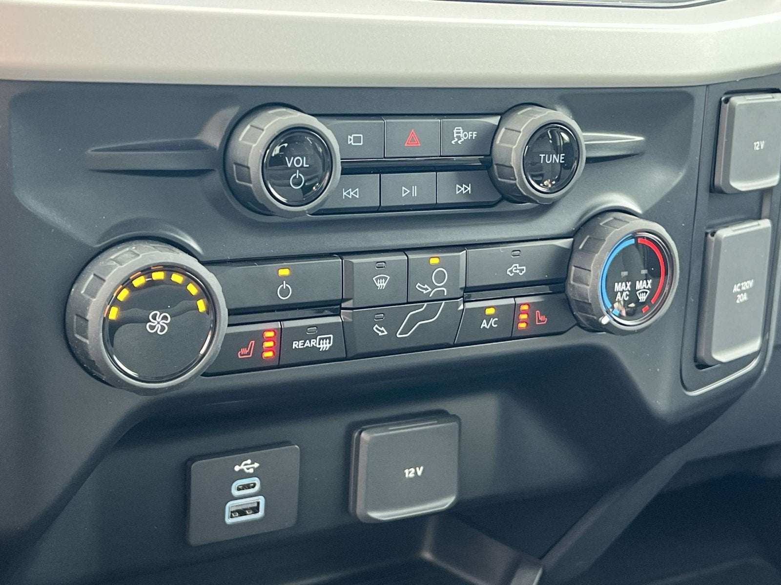 2027 Ford F-350SD XLT