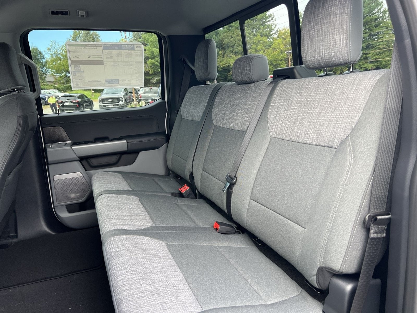 2027 Ford F-350SD XLT