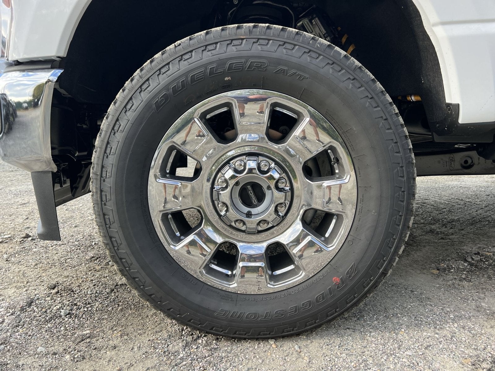 2027 Ford F-350SD Lariat