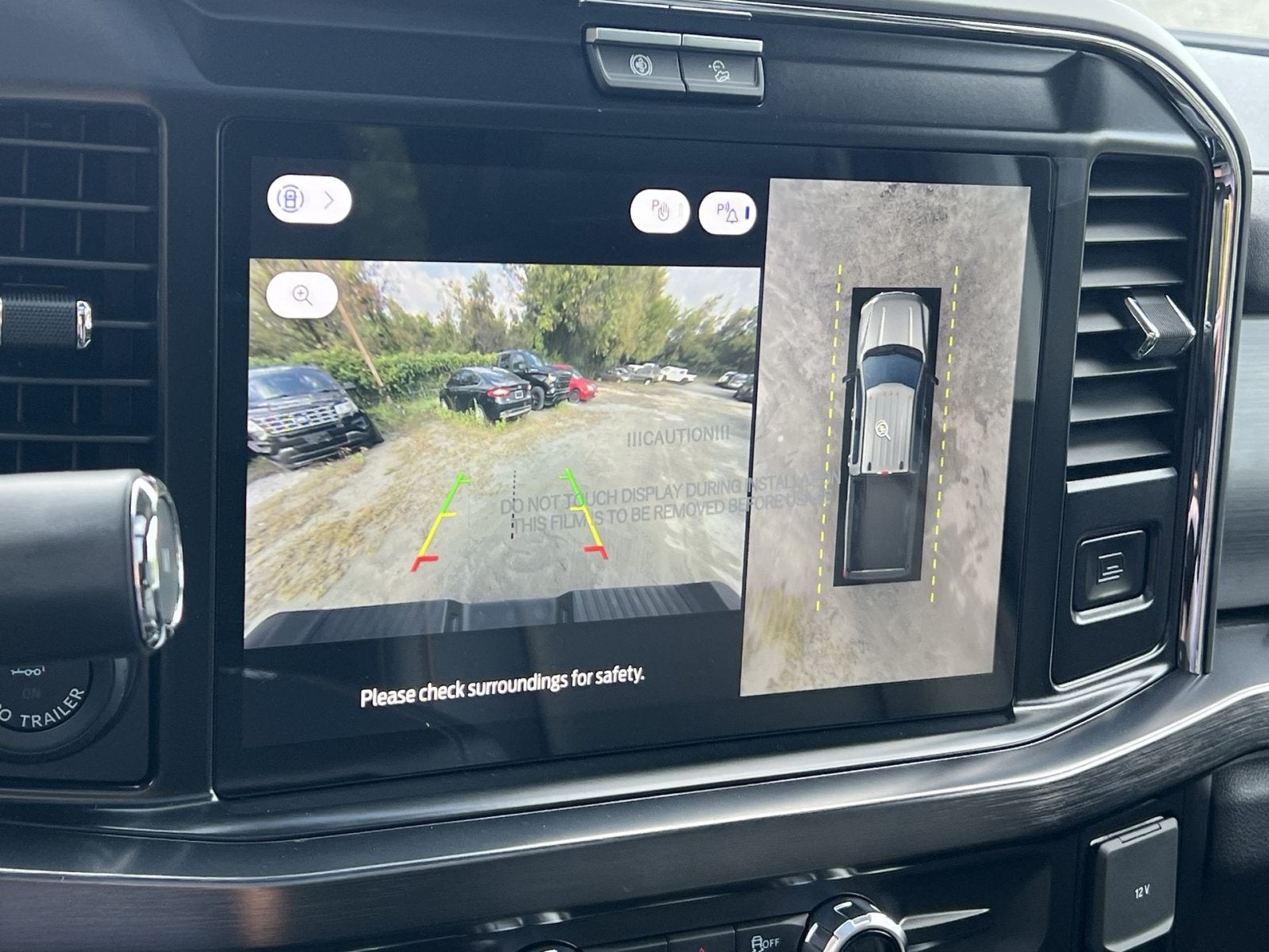 2027 Ford F-350SD Lariat