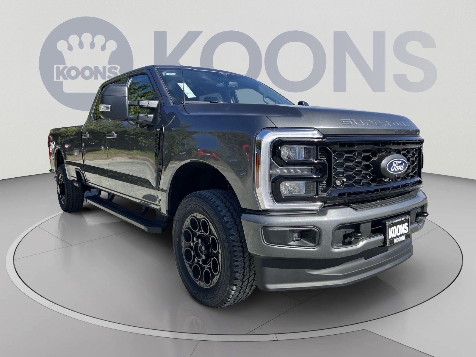 2027 Ford F-350SD XLT