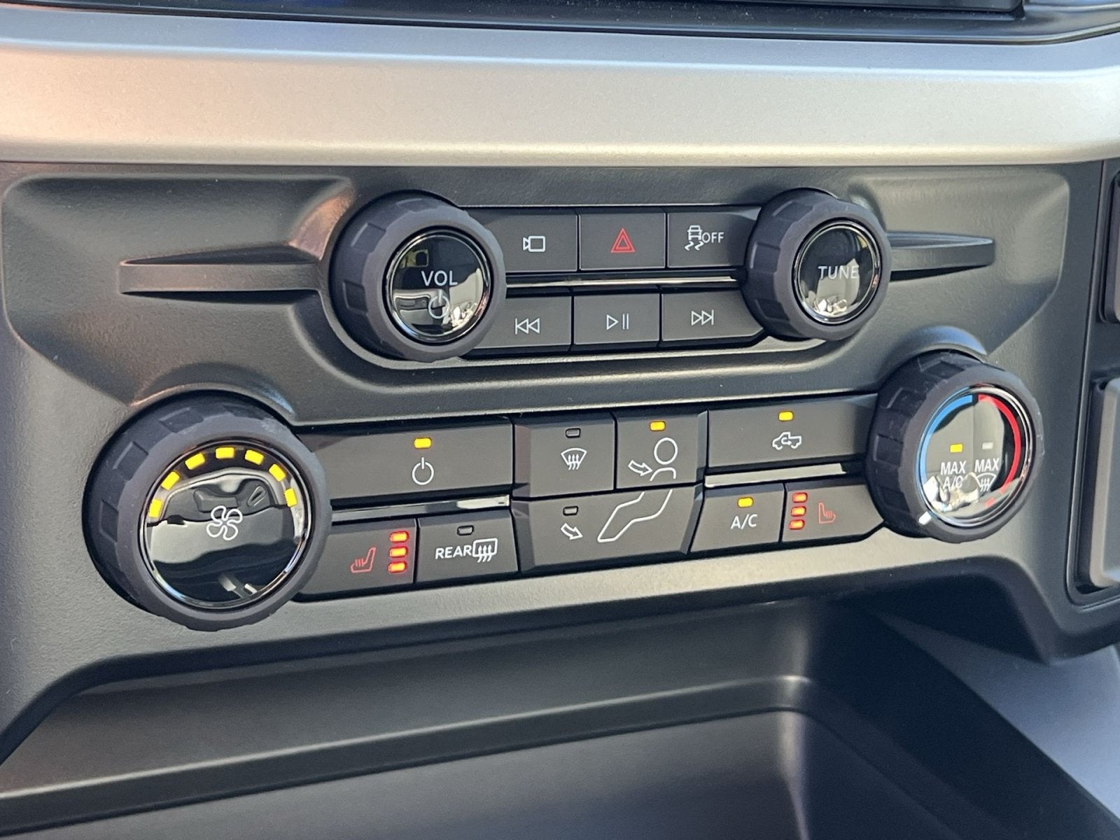 2027 Ford F-350SD XLT
