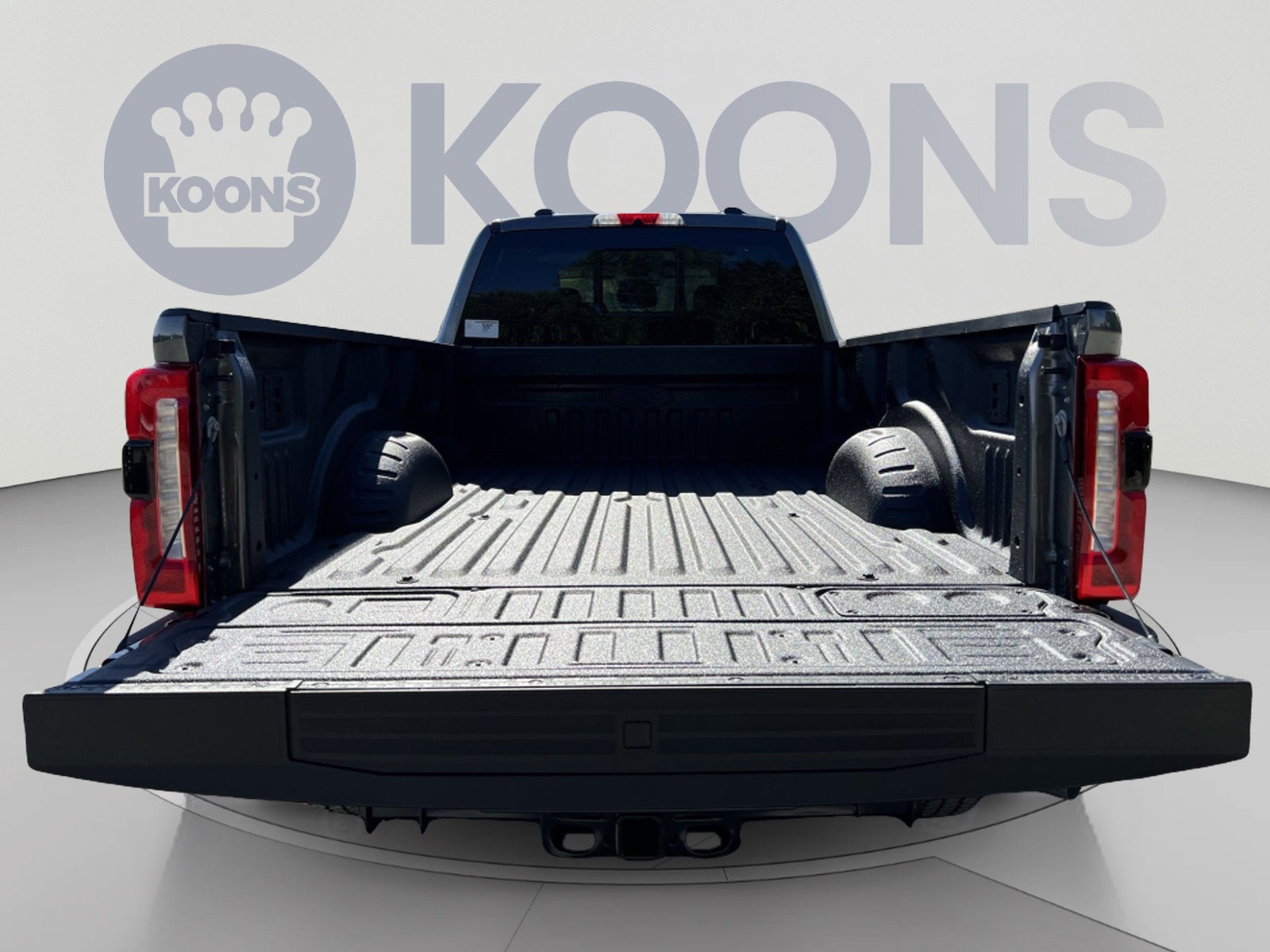 2027 Ford F-350SD XLT