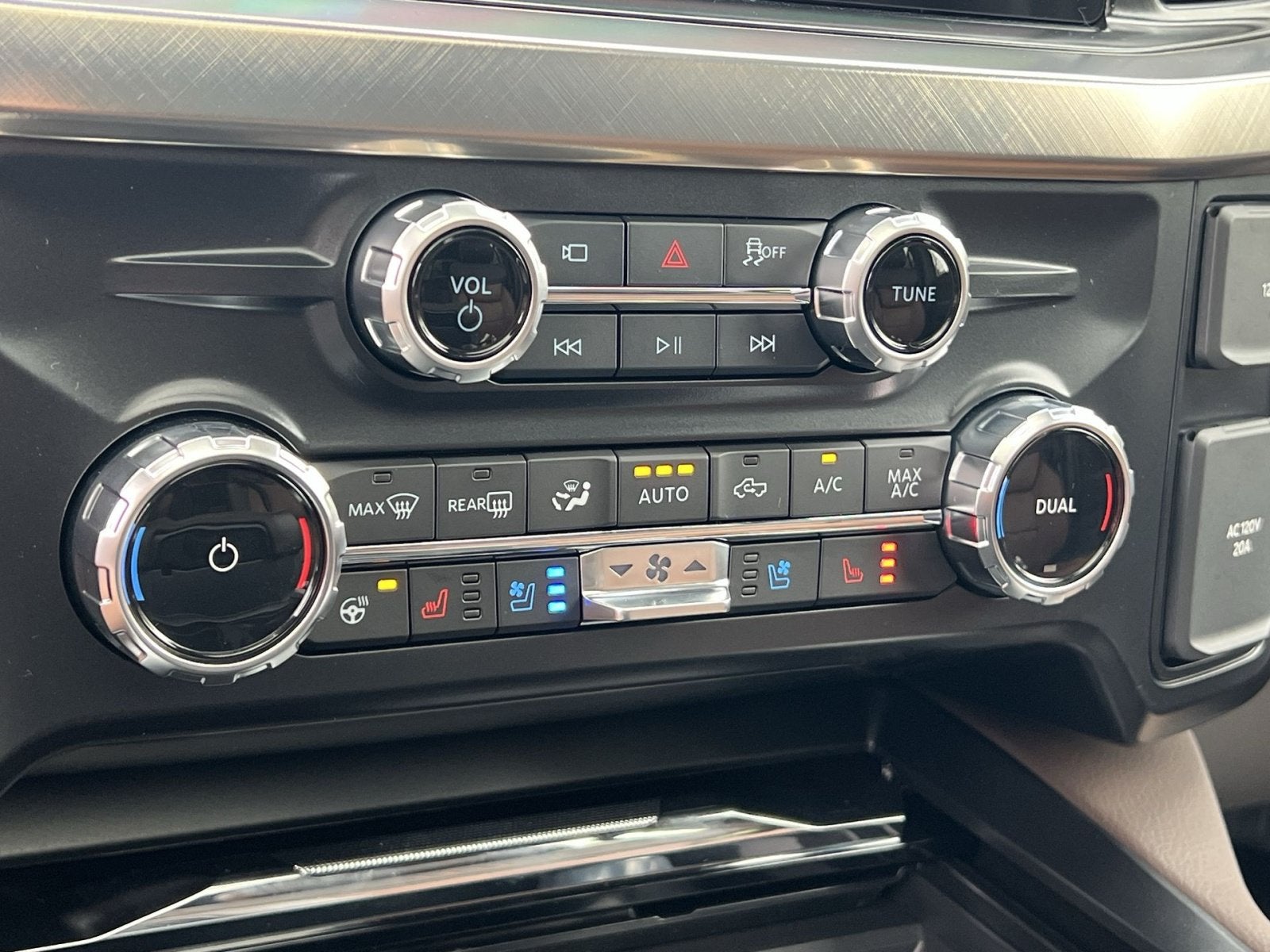 2027 Ford F-350SD King Ranch