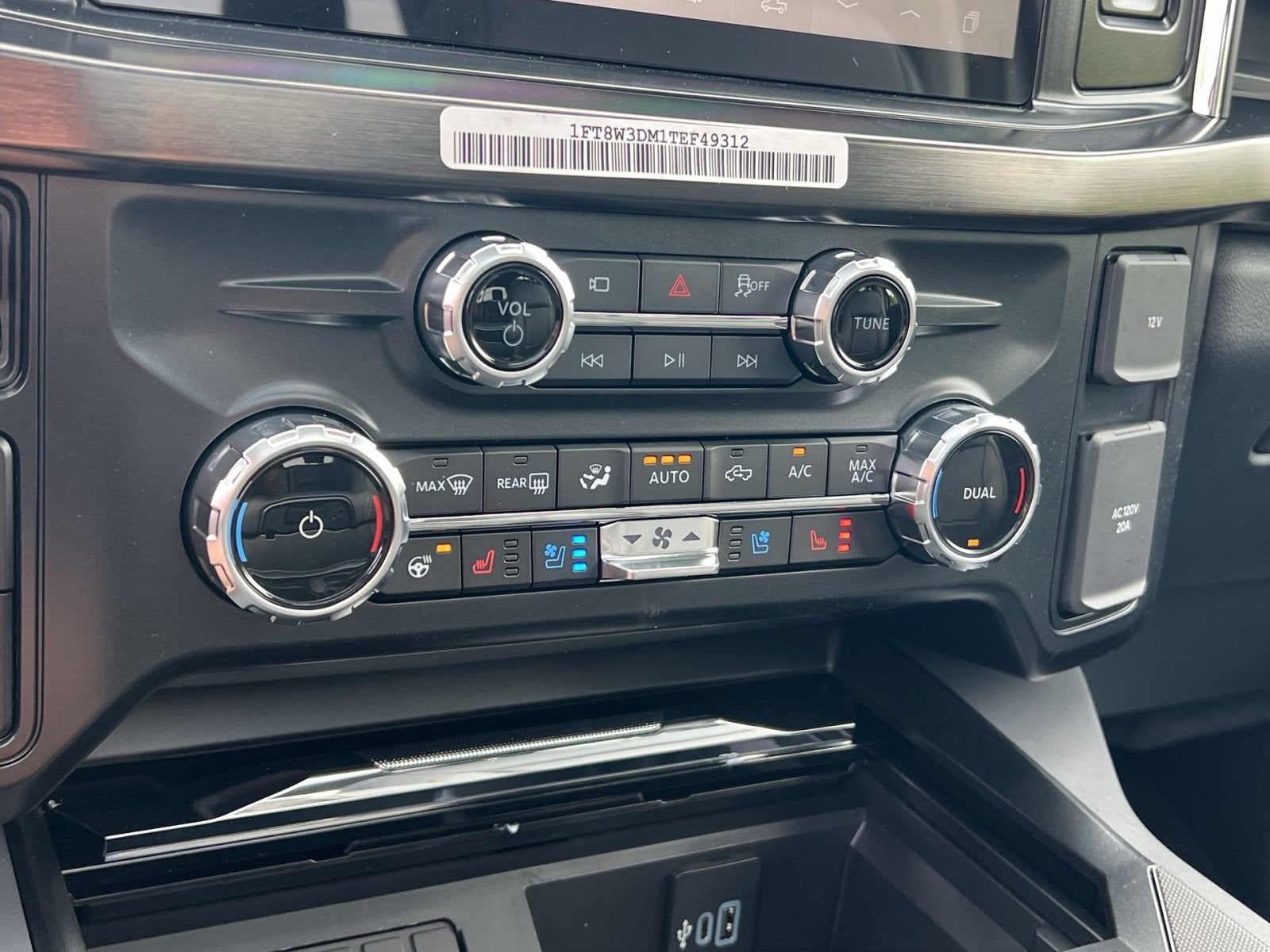 2026 Ford F-350SD Lariat