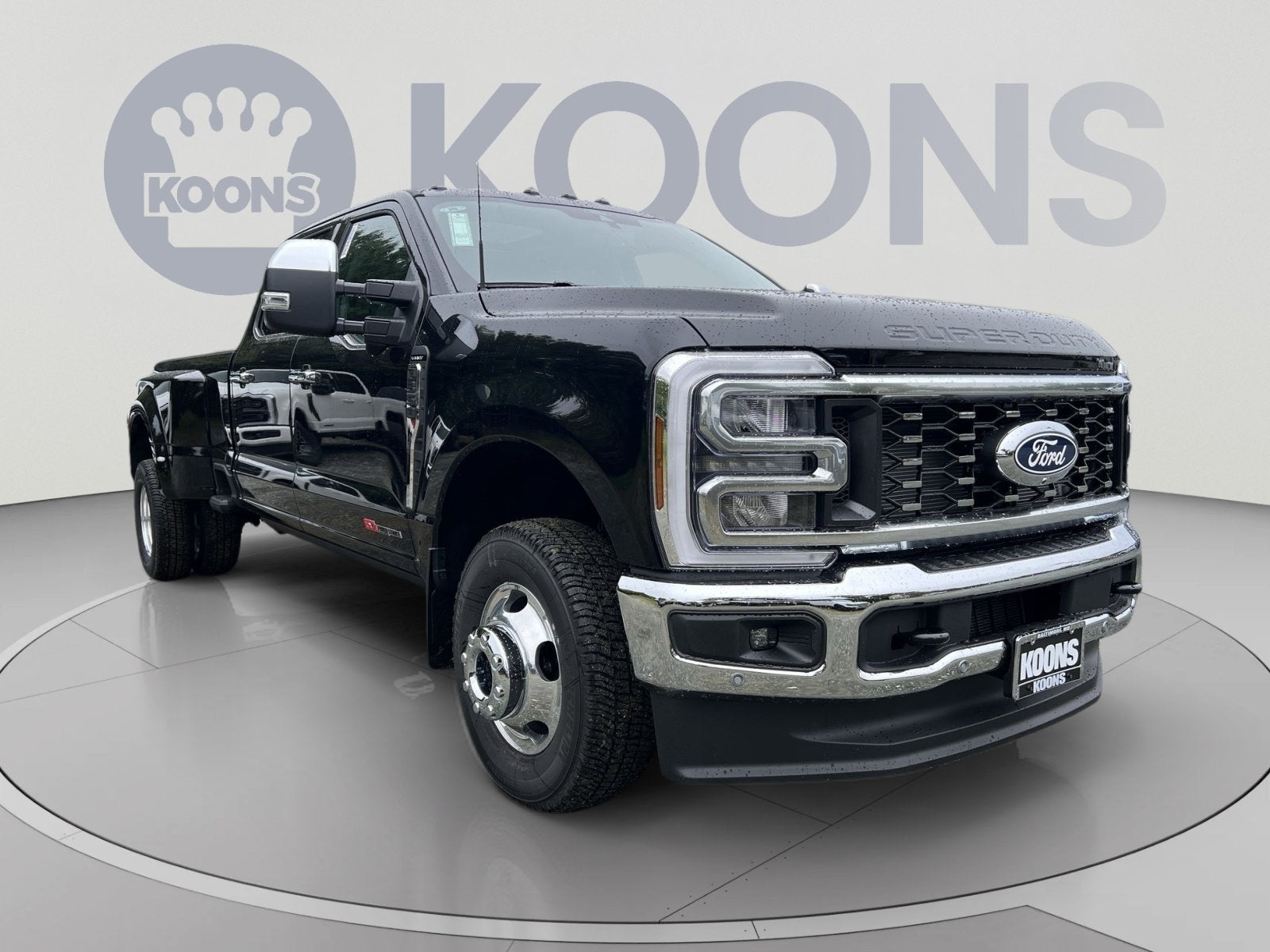 2027 Ford F-350SD Lariat