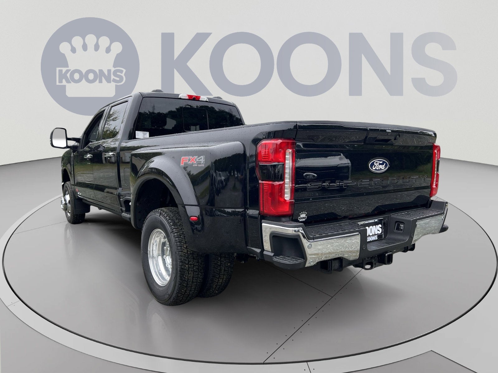 2027 Ford F-350SD Lariat