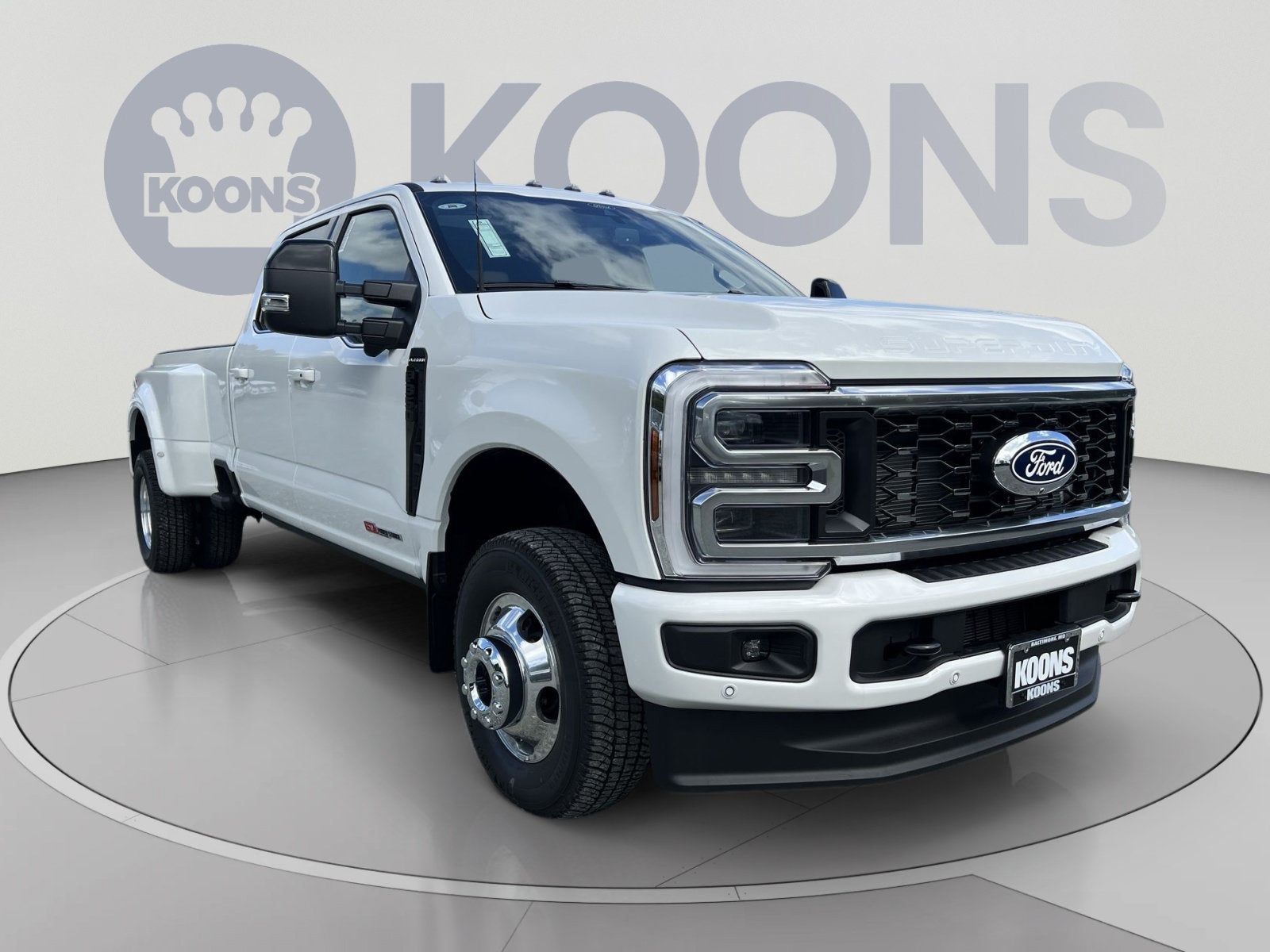 2027 Ford F-350SD Platinum