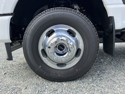 2027 Ford F-350SD Platinum