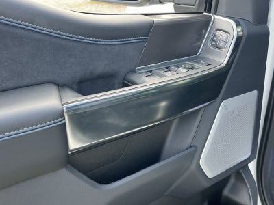 2027 Ford F-350SD Platinum