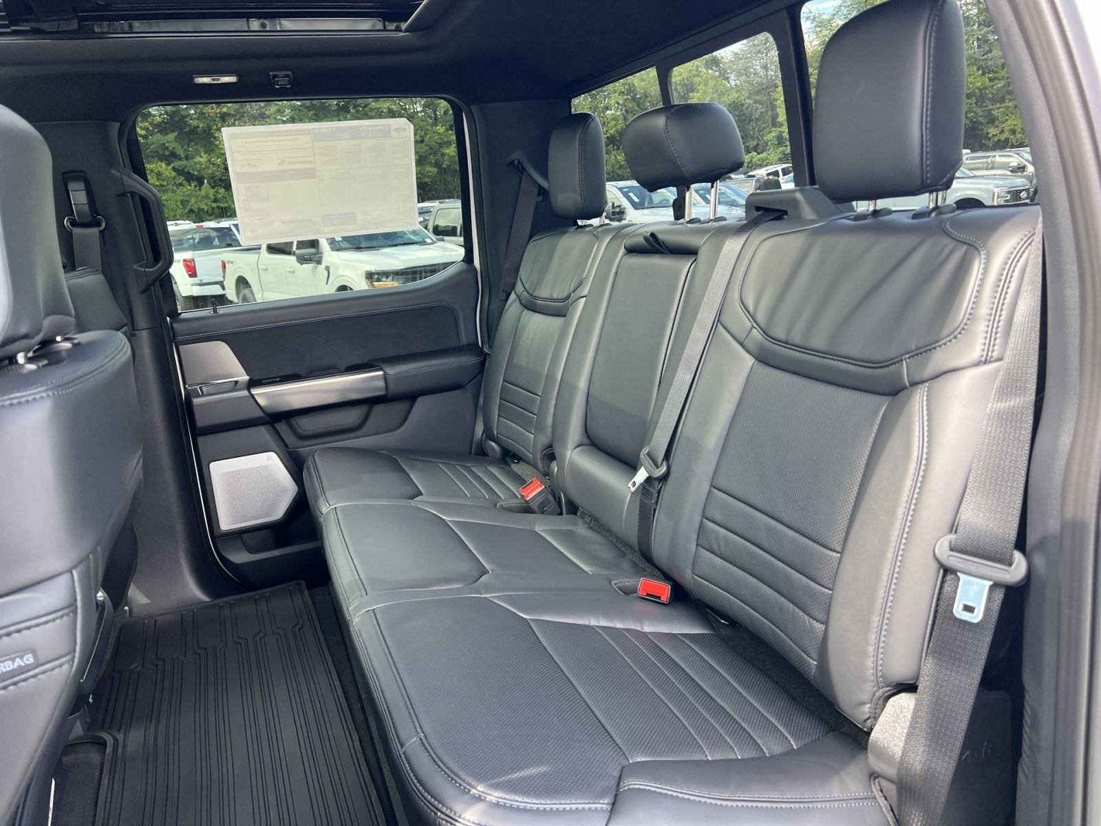 2027 Ford F-350SD Platinum