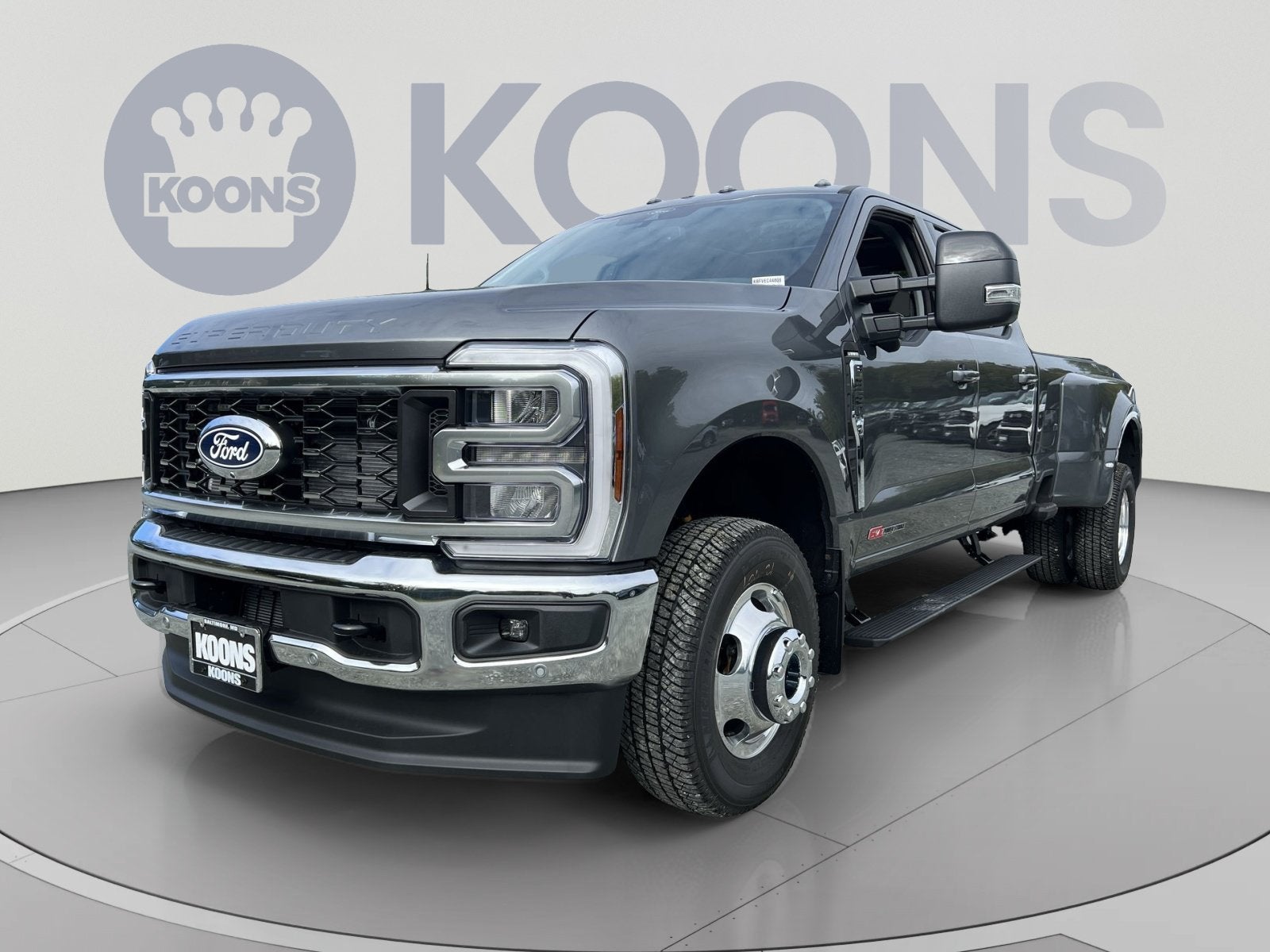 2027 Ford F-350SD Lariat