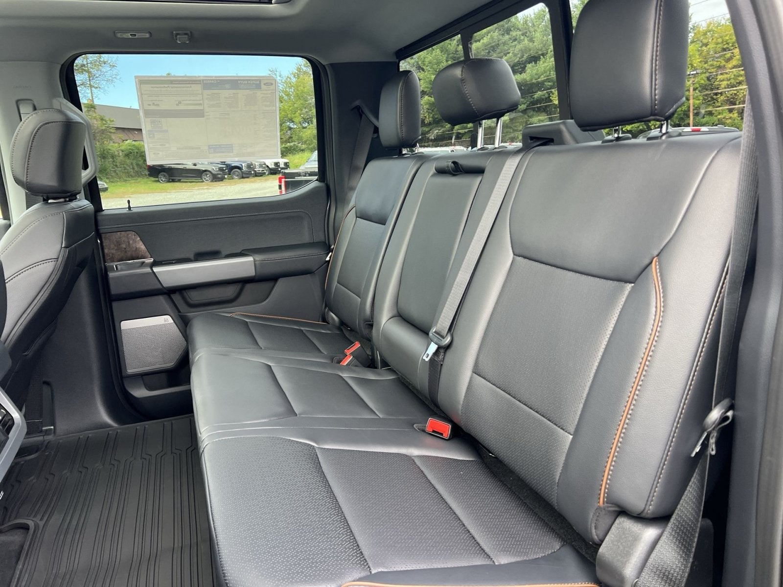 2027 Ford F-350SD Lariat