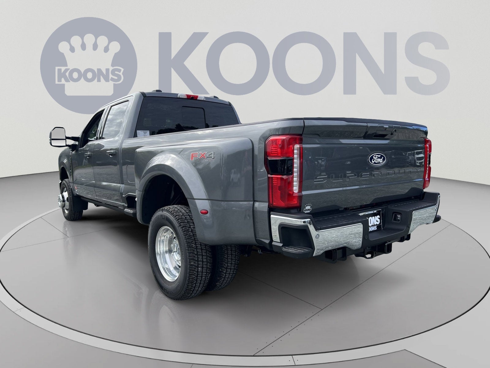 2027 Ford F-350SD Lariat