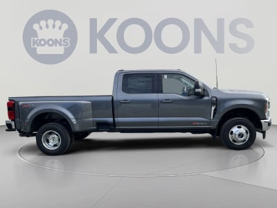 2027 Ford F-350SD Lariat
