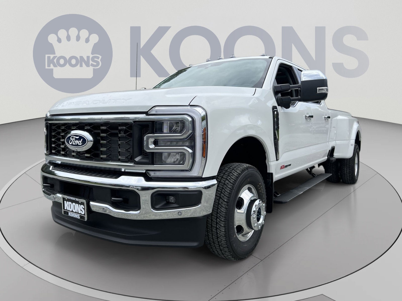 2027 Ford F-350SD Lariat