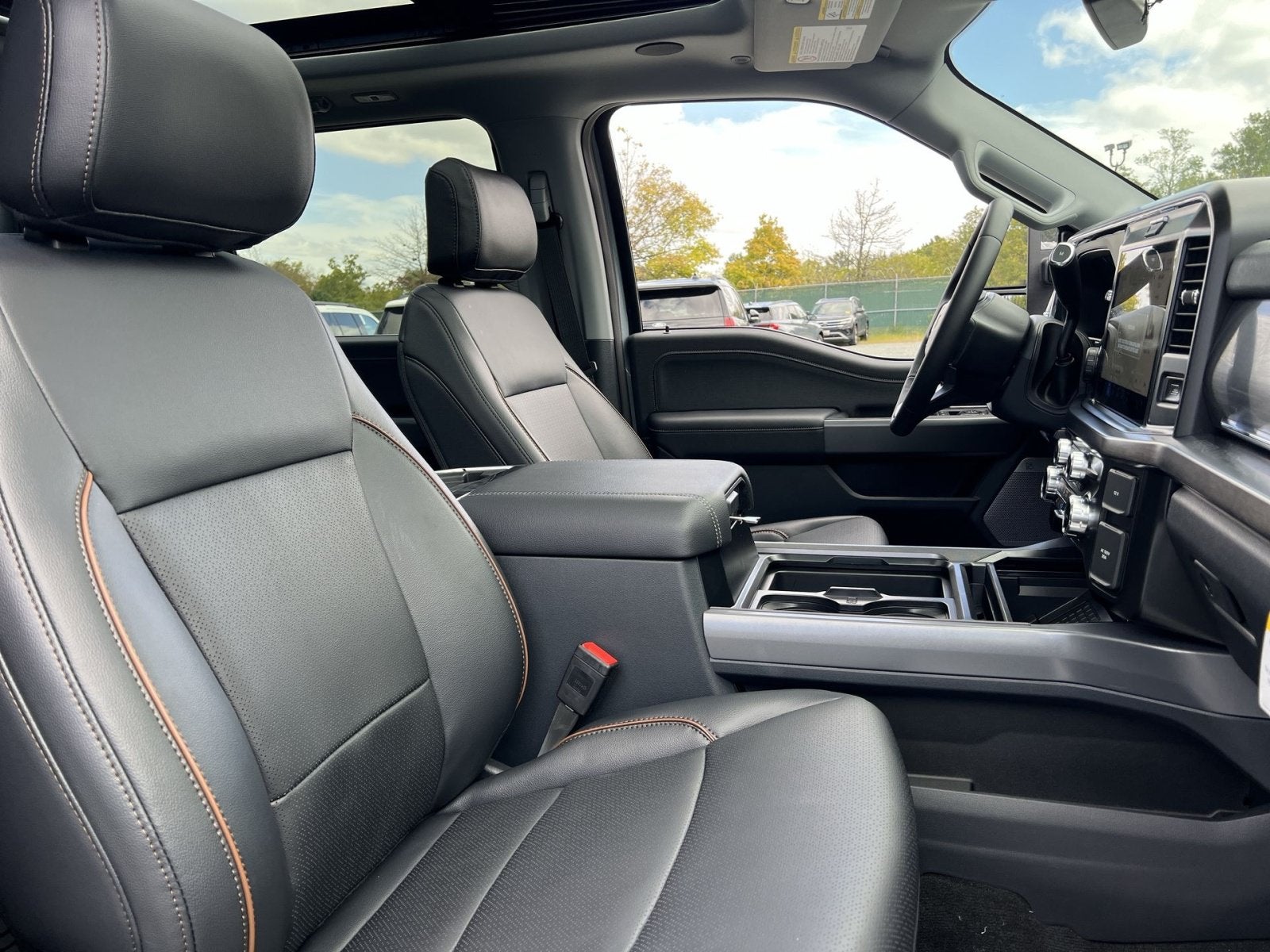 2027 Ford F-350SD Lariat