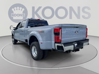 2027 Ford F-350SD Lariat