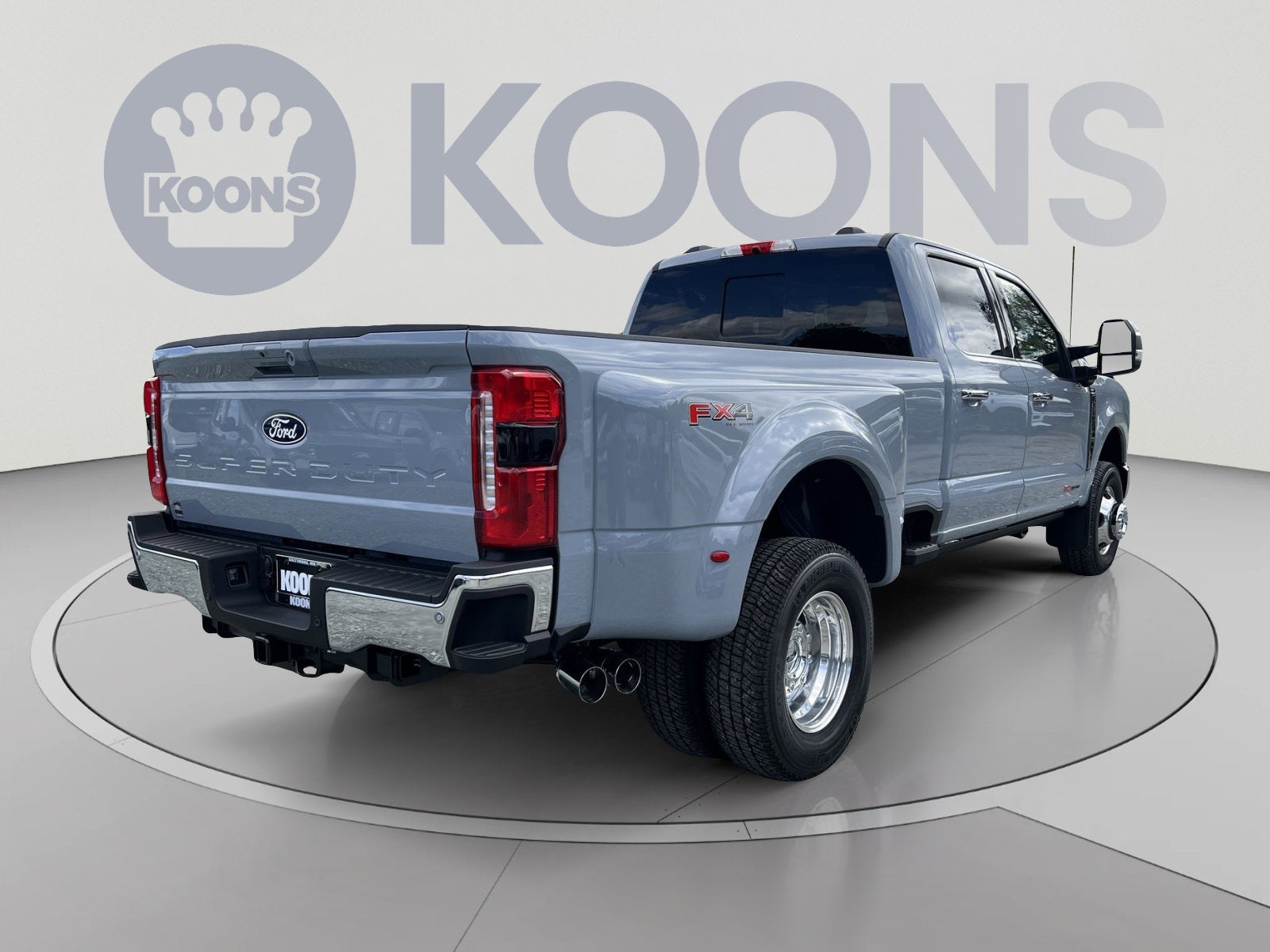 2027 Ford F-350SD Lariat