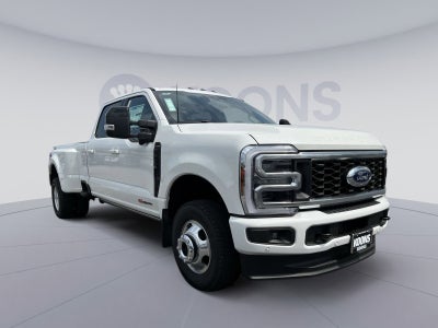 2025 Ford F-350SD Platinum