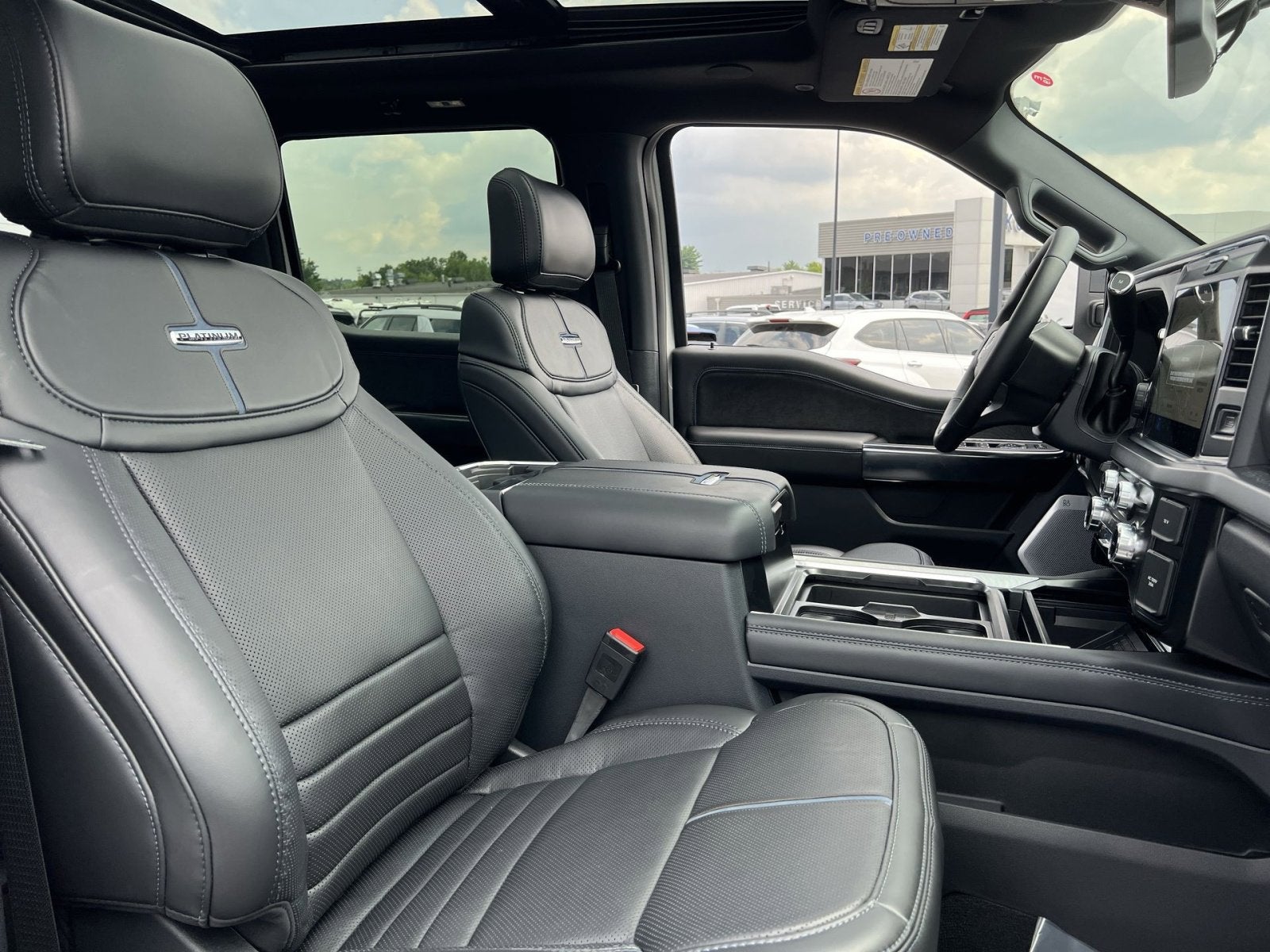 2025 Ford F-350SD Platinum