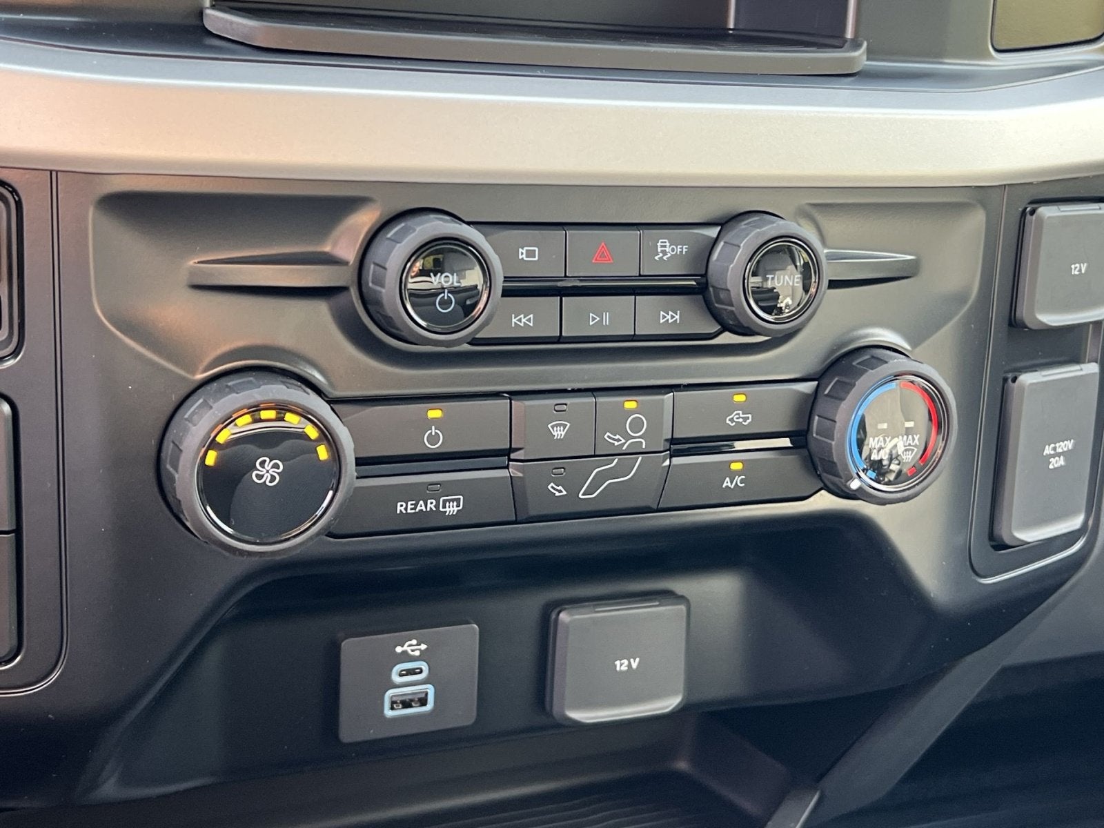 2027 Ford F-450SD XL