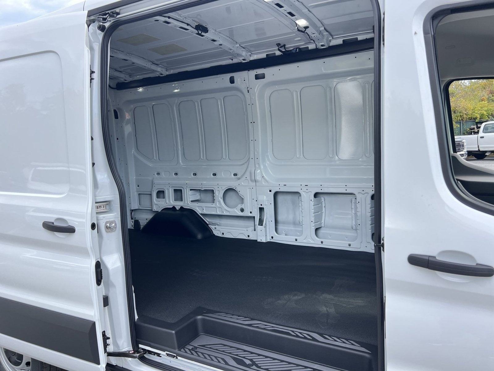 2027 Ford Transit-250 Base