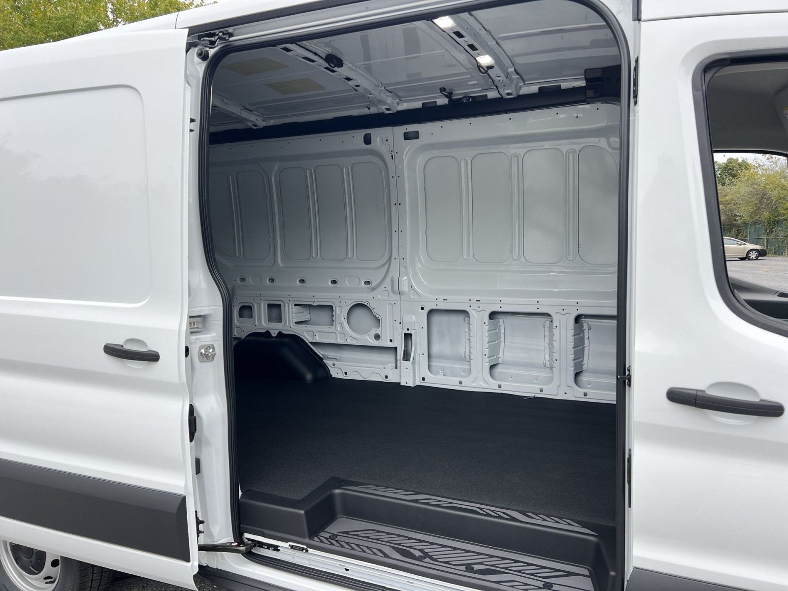 2027 Ford Transit-250 Base