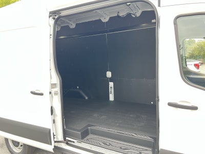 2027 Ford Transit-250 Base
