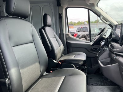 2027 Ford Transit-250 Base