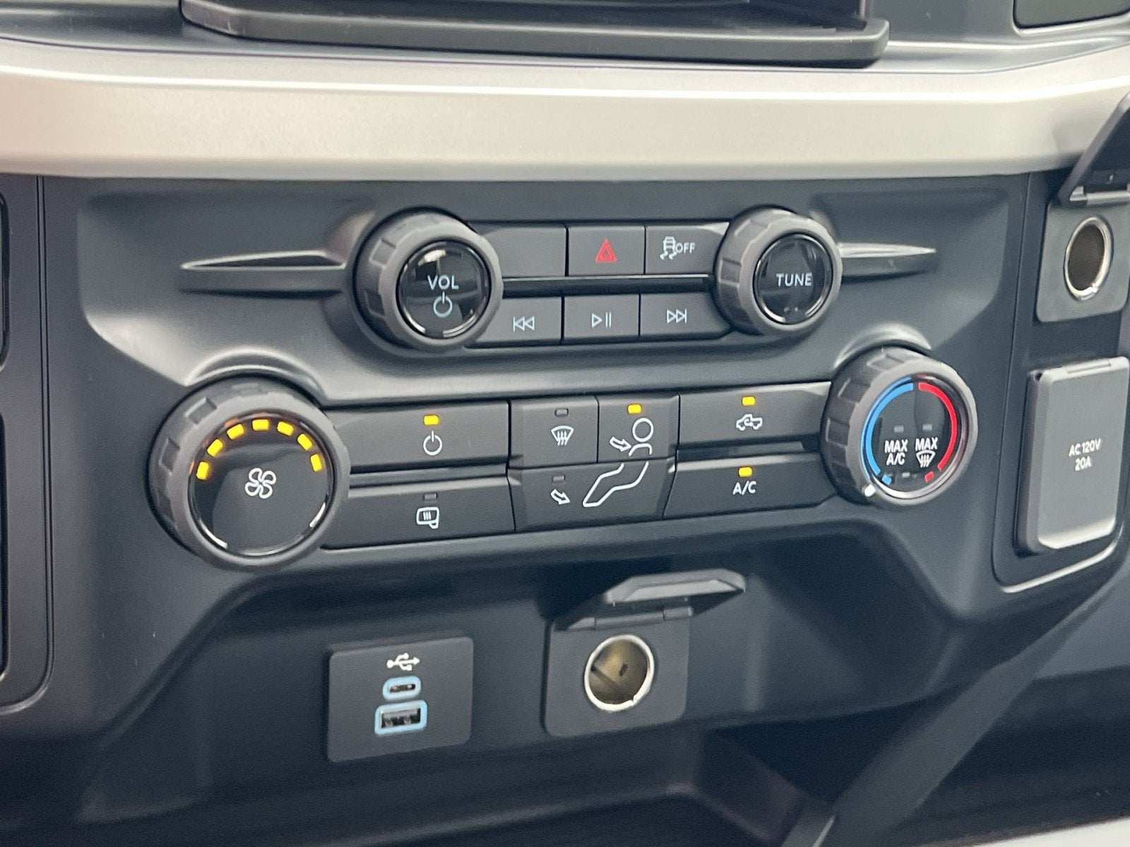2027 Ford F-250SD XL